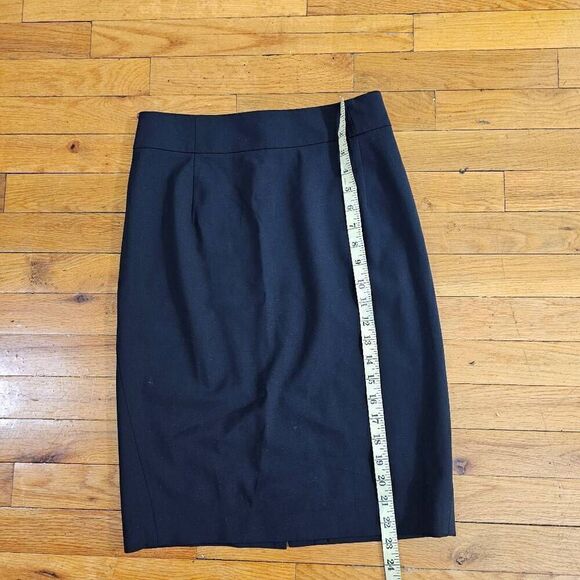 Theory Women's mini Pencil Skirt Virgin Wool size 0 - Picture 4 of 7